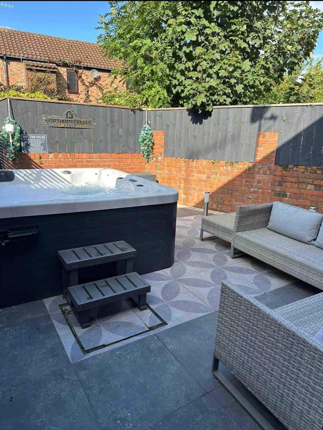 Town Center Cottage With Hot Tub Morpeth Exterior foto